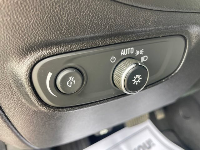 Used 2019 Chevrolet Equinox LT FWD image 17