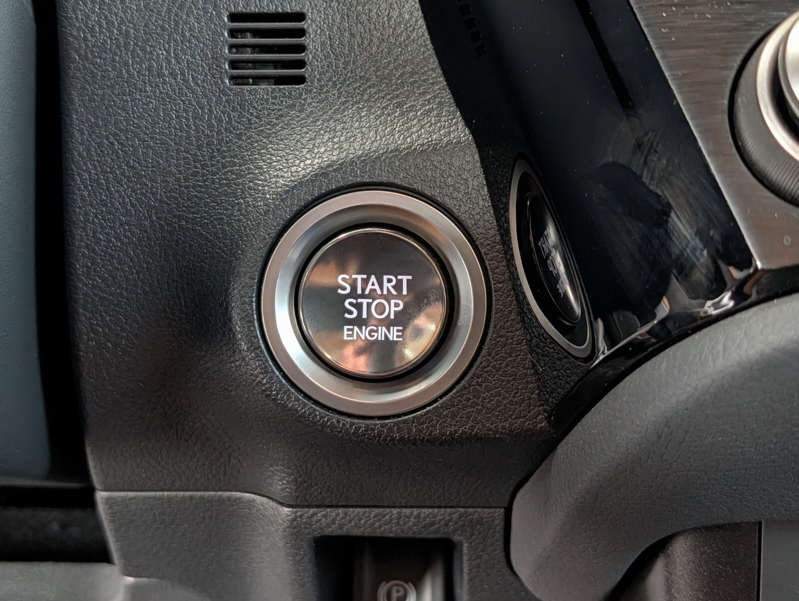 Used 2023 Lexus ES 350 Ultra Luxury w/ Accessory Package (Z2) image 20