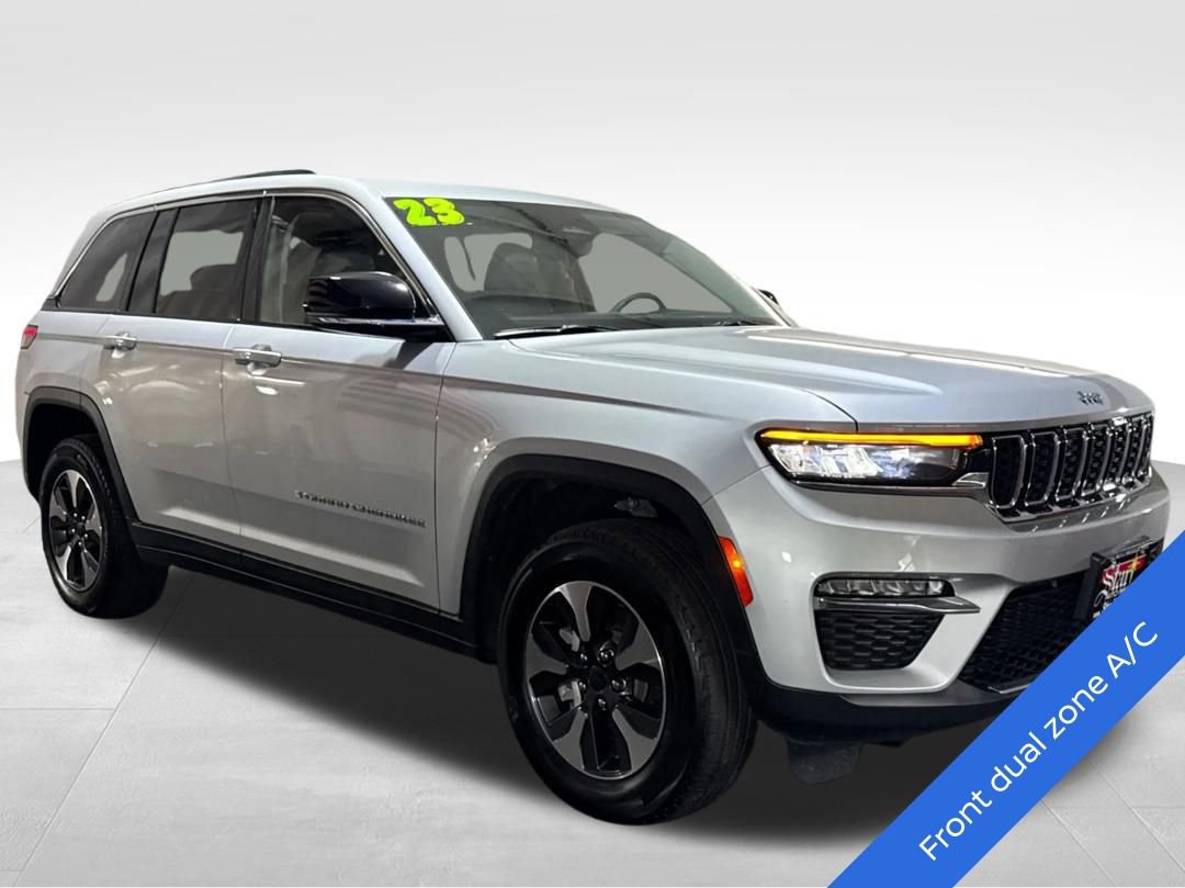 Used 2023 Jeep Grand Cherokee 4WD 4xe image 3