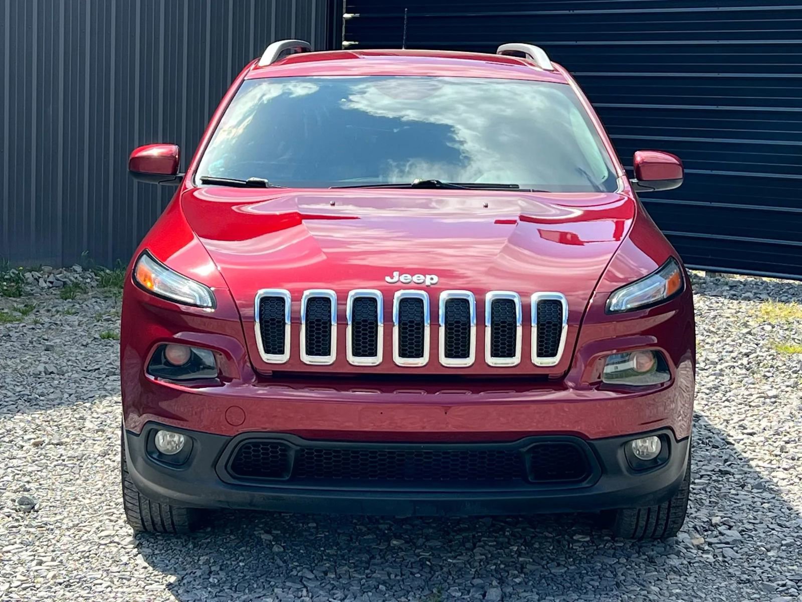 Used 2017 Jeep Cherokee Latitude image 8