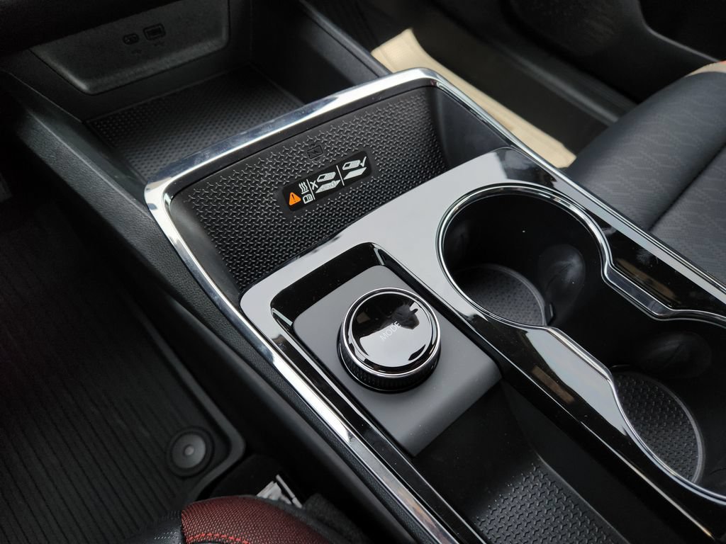 New 2027 Chevrolet Equinox RS w/ Convenience Package III FWD image 15