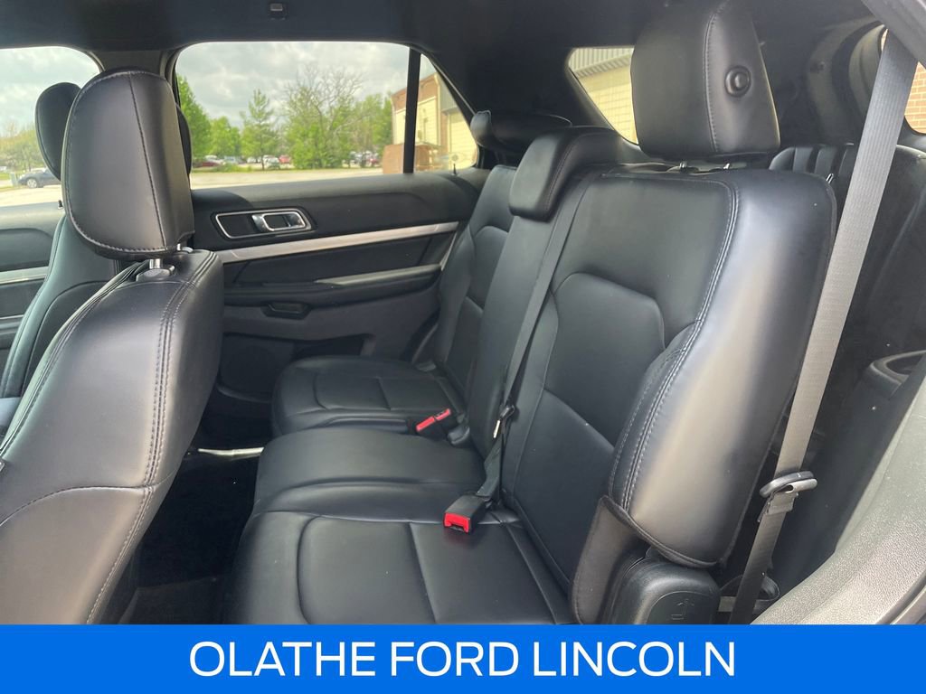 Certified 2019 Ford Explorer XLT w/ Equipment Group 202A AWD/4WD image 26