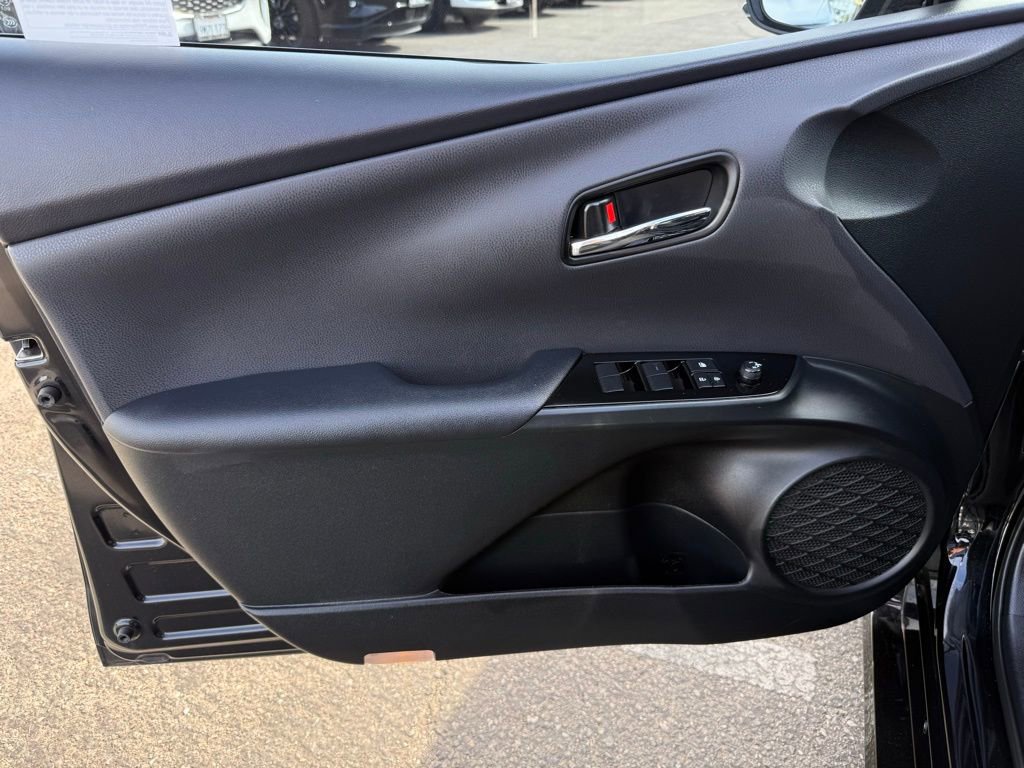 Used 2022 Toyota Prius Prime XLE image 19