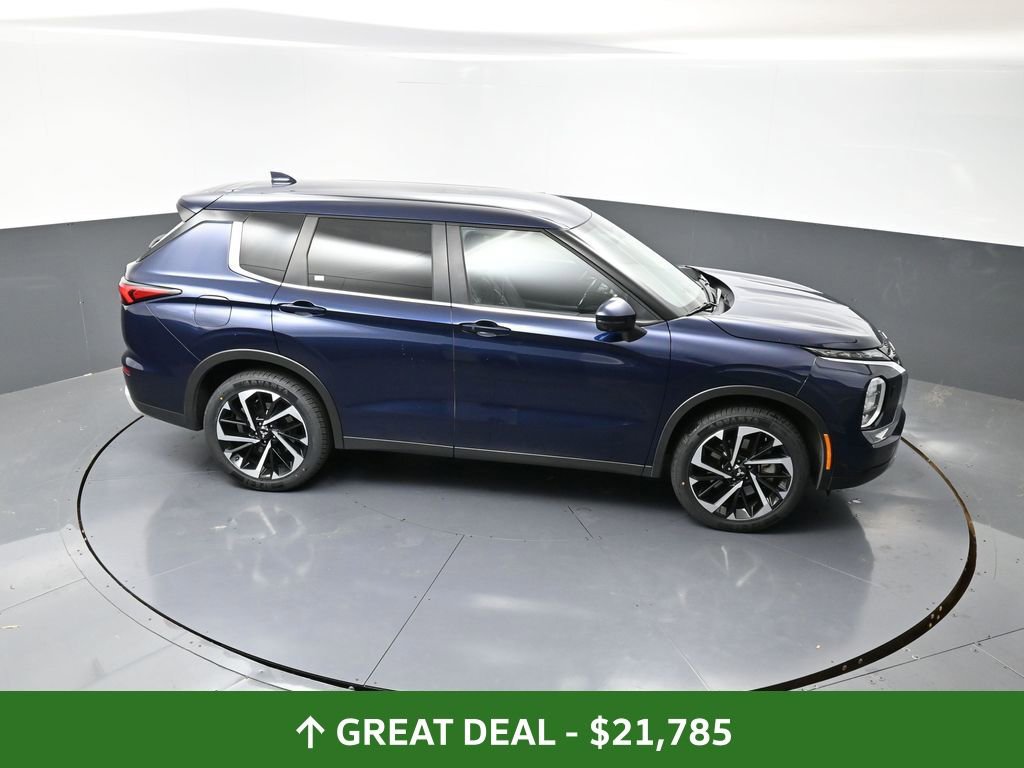 Used 2024 Mitsubishi Outlander SE image 44