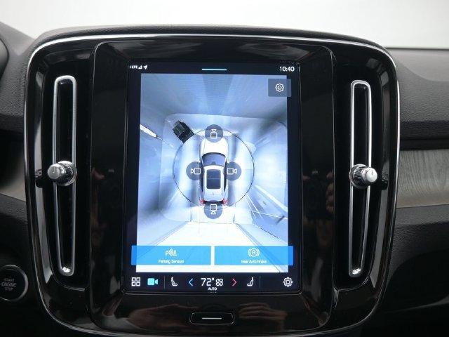 Used 2024 Volvo XC40 B5 Plus AWD/4WD image 21