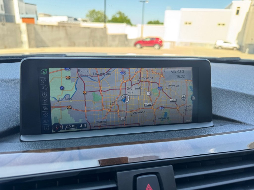 Used 2015 BMW 328i xDrive Wagon image 18