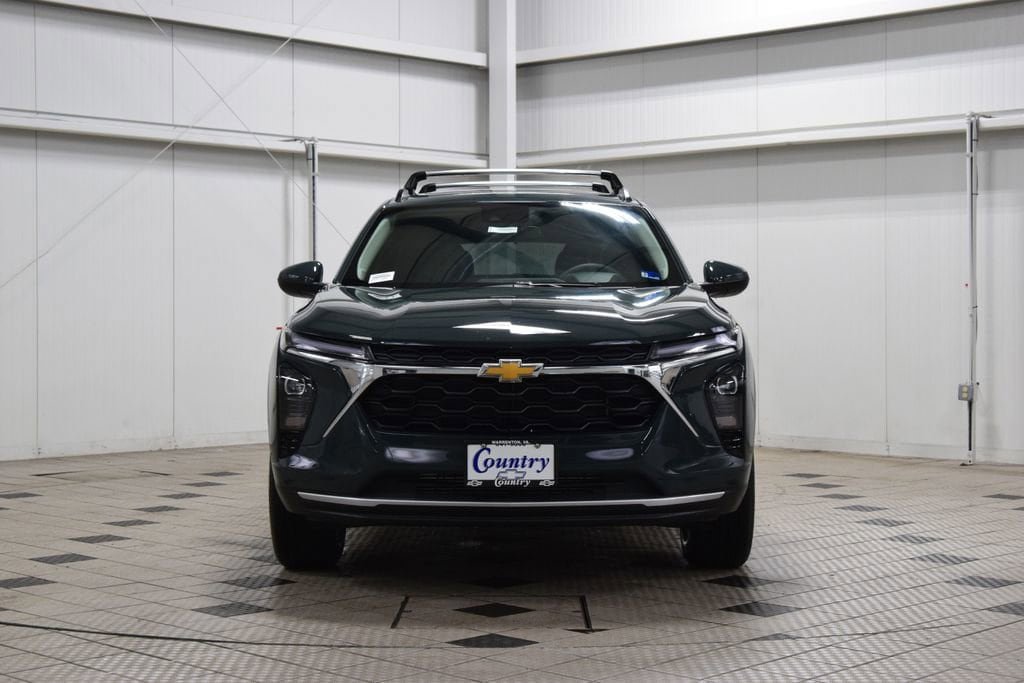 New 2026 Chevrolet Trax LT w/ Sunroof Package FWD image 2