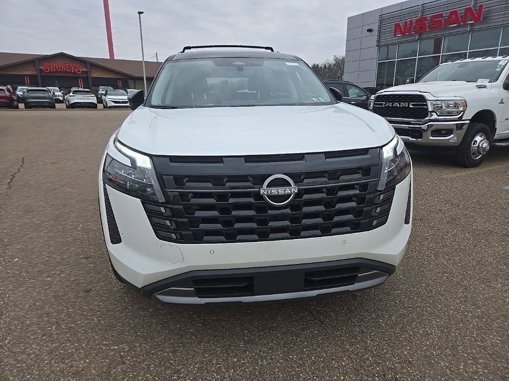 New 2026 Nissan Pathfinder Platinum image 2