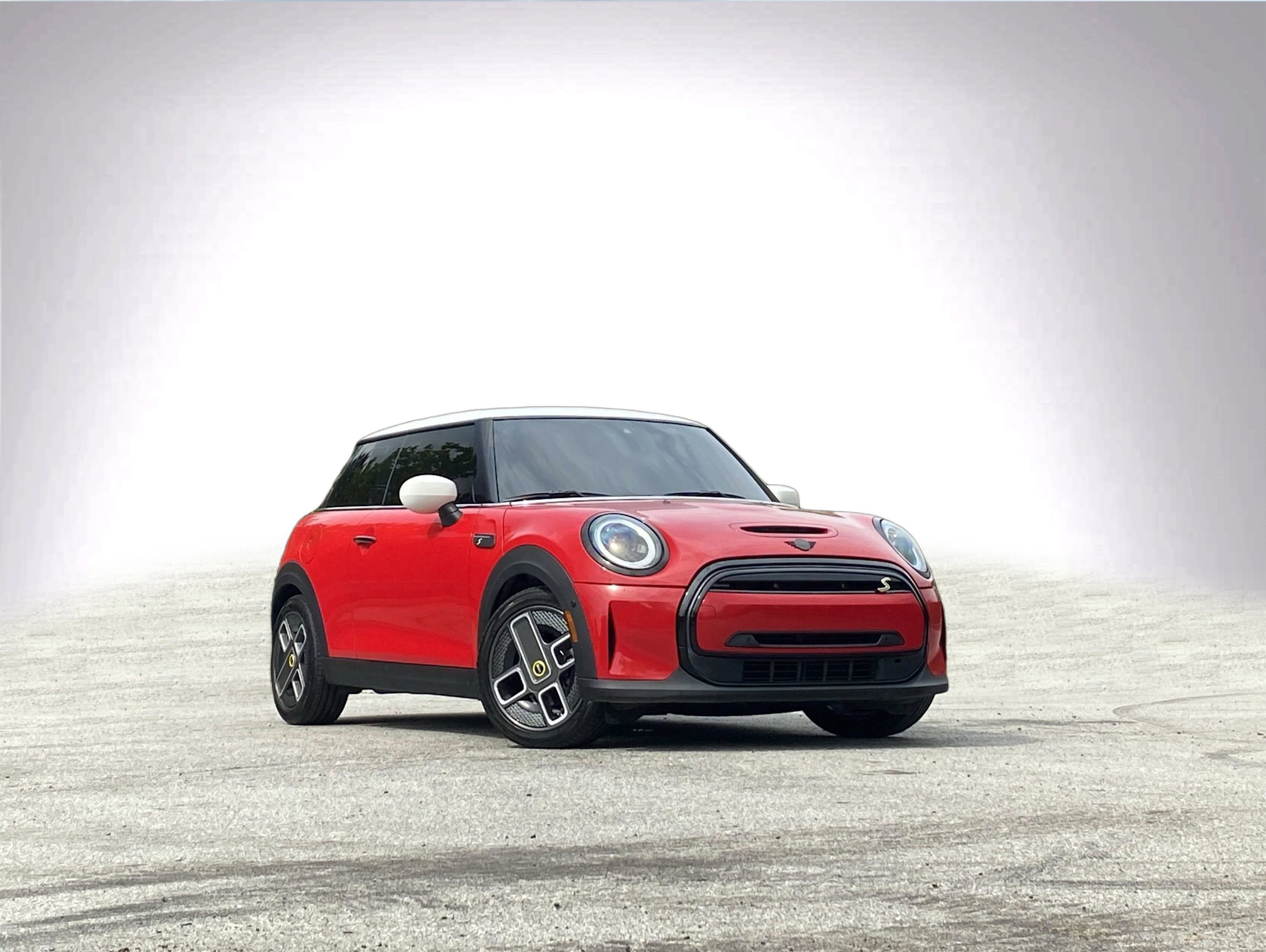 Used 2022 MINI Cooper SE video 2