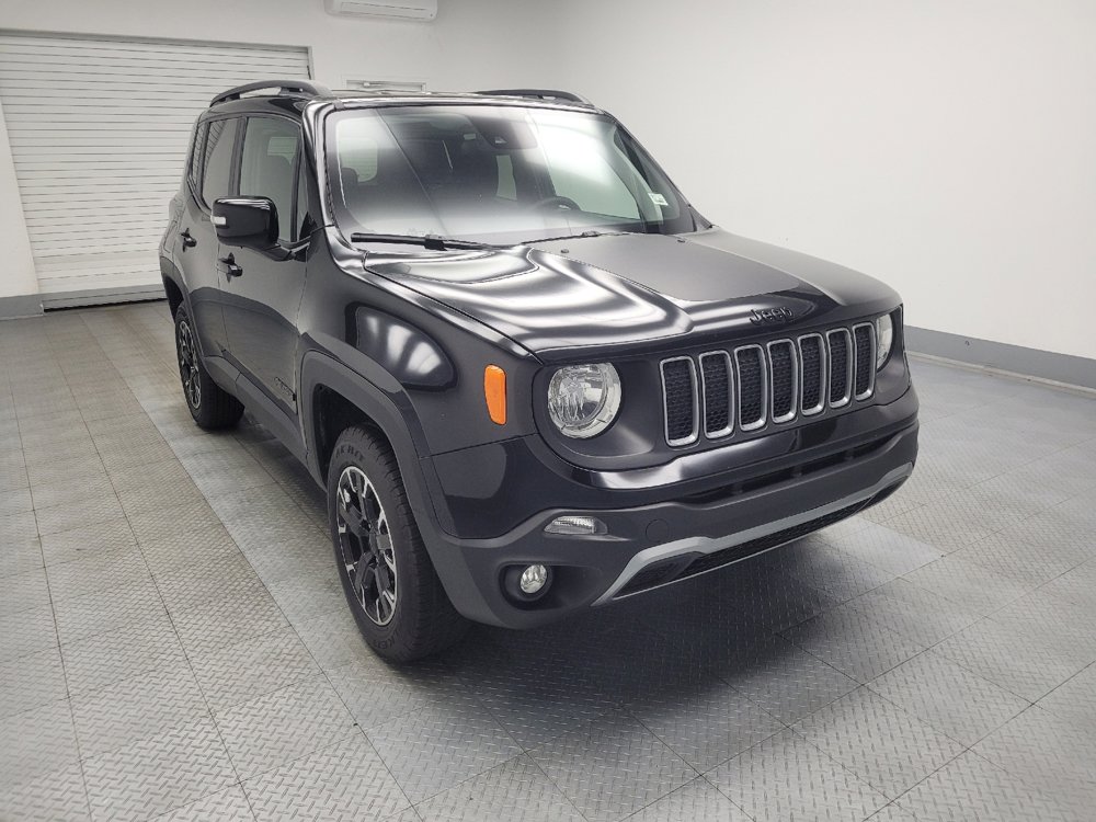Used 2023 Jeep Renegade Latitude AWD/4WD image 13