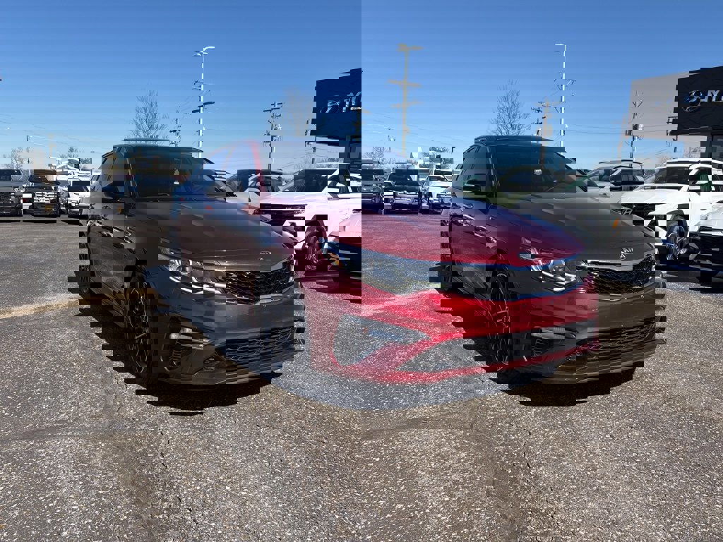 Used 2020 Kia Optima SE image 3