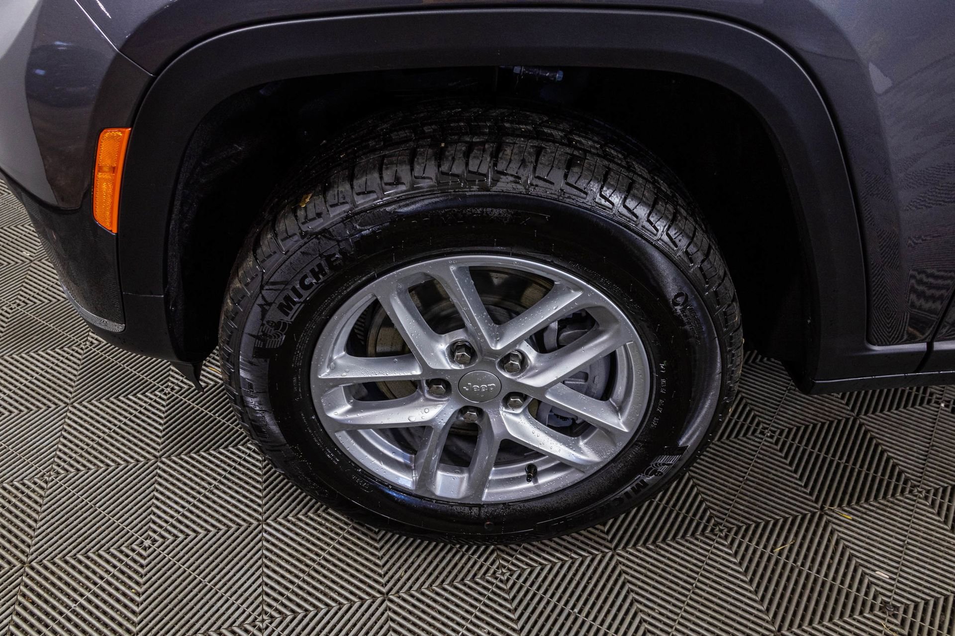 New 2025 Jeep Grand Cherokee L Laredo w/ Luxury Tech Group I image 43