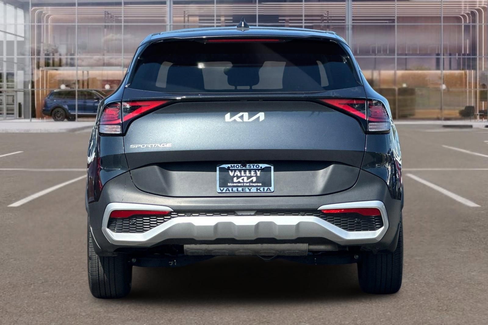 Used 2024 Kia Sportage EX FWD image 5