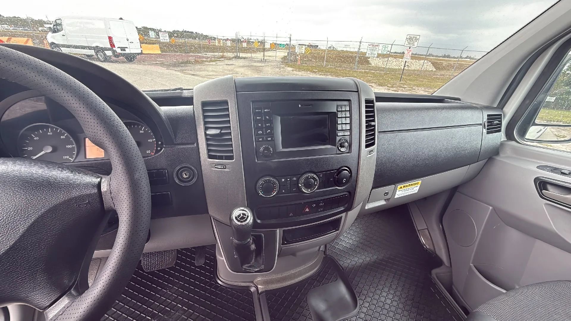 Used 2017 Mercedes-Benz Sprinter 2500 image 16