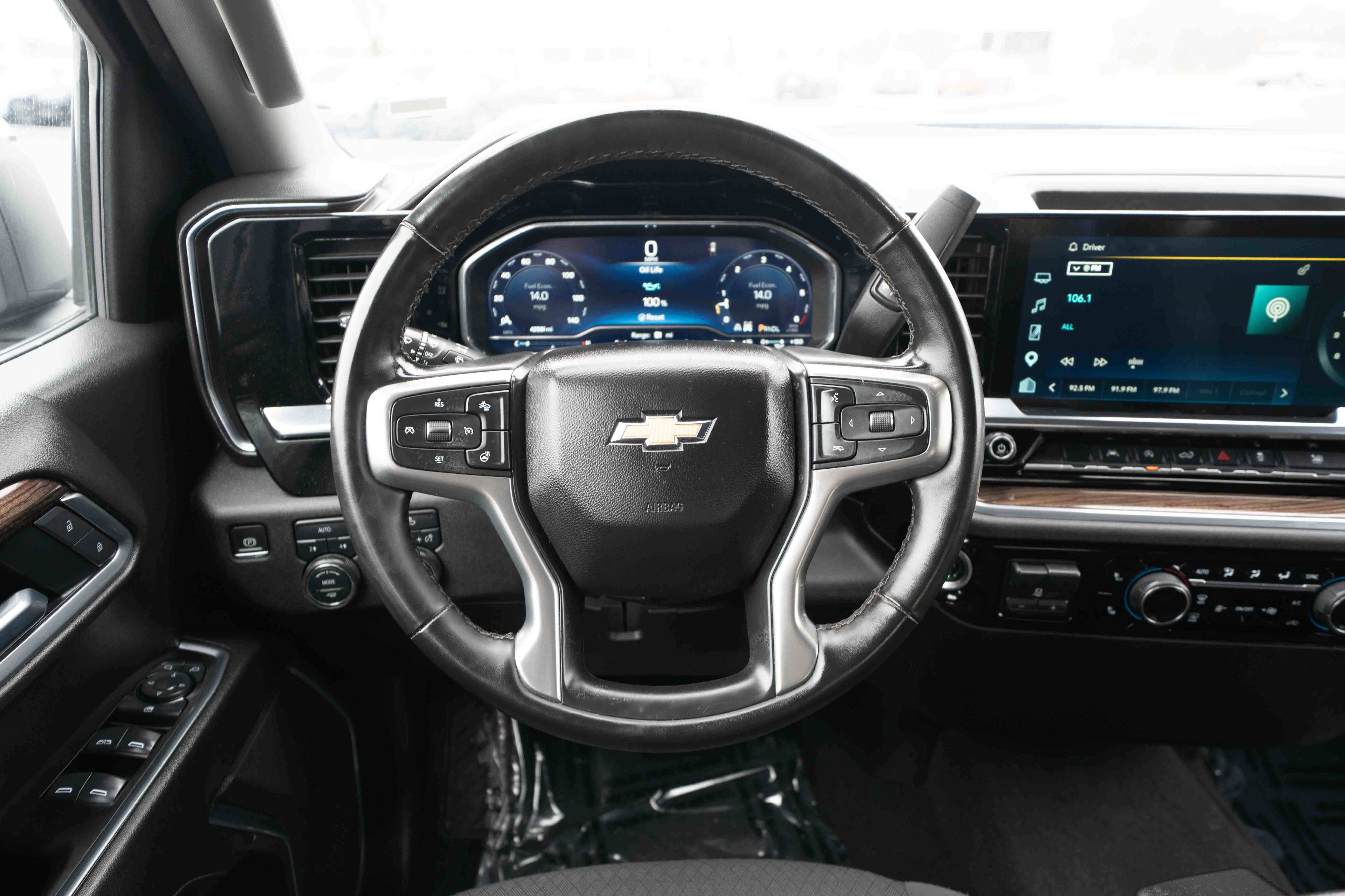 Used 2025 Chevrolet Silverado 1500 LT image 21