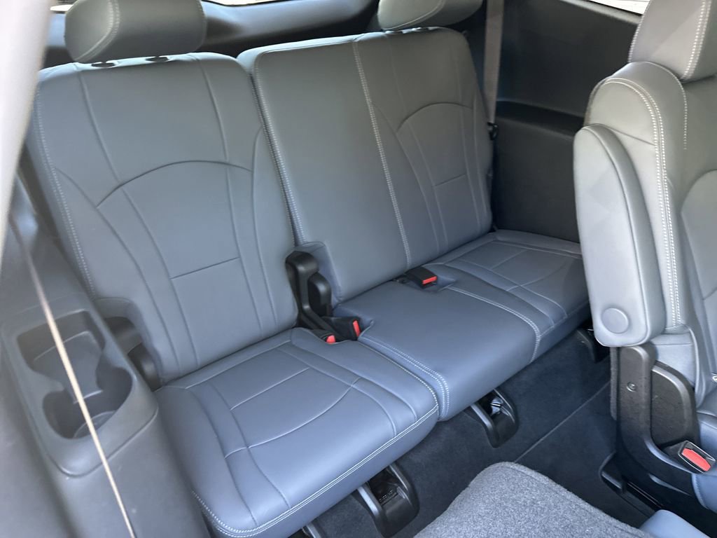 Used 2021 Buick Enclave Essence FWD image 35