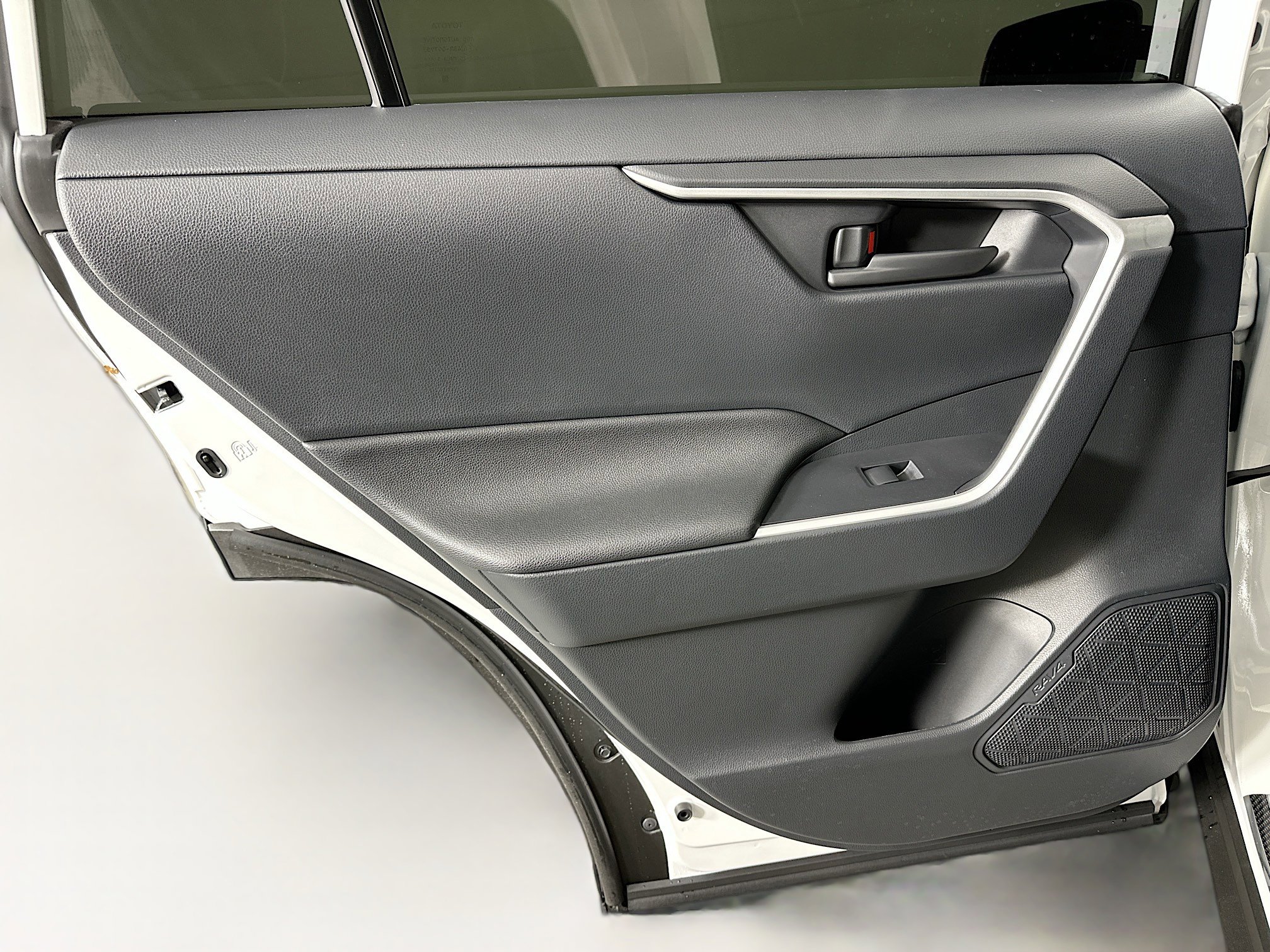 Used 2025 Toyota RAV4 LE image 25