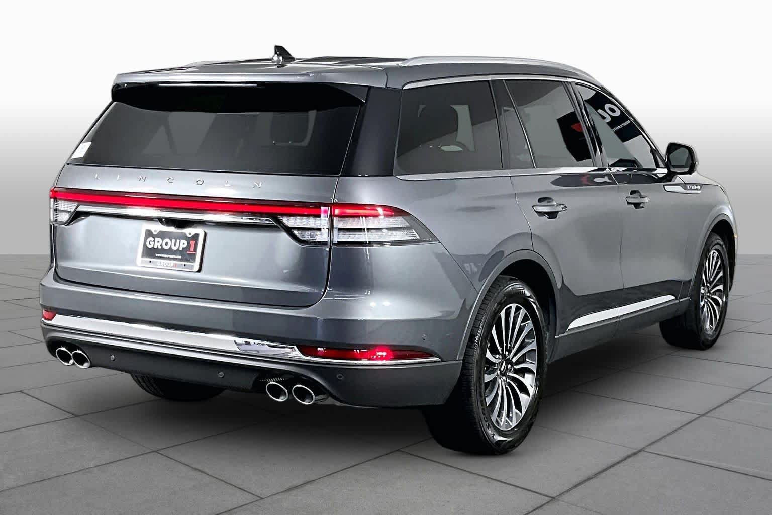 Used 2022 Lincoln Aviator Reserve w/ Equipment Group 201A AWD/4WD image 12