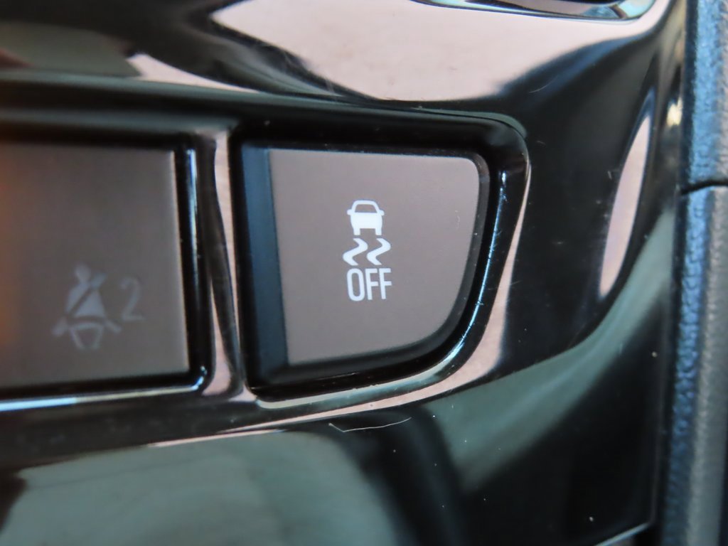 Used 2019 Buick Encore Essence w/ Safety Package II image 10
