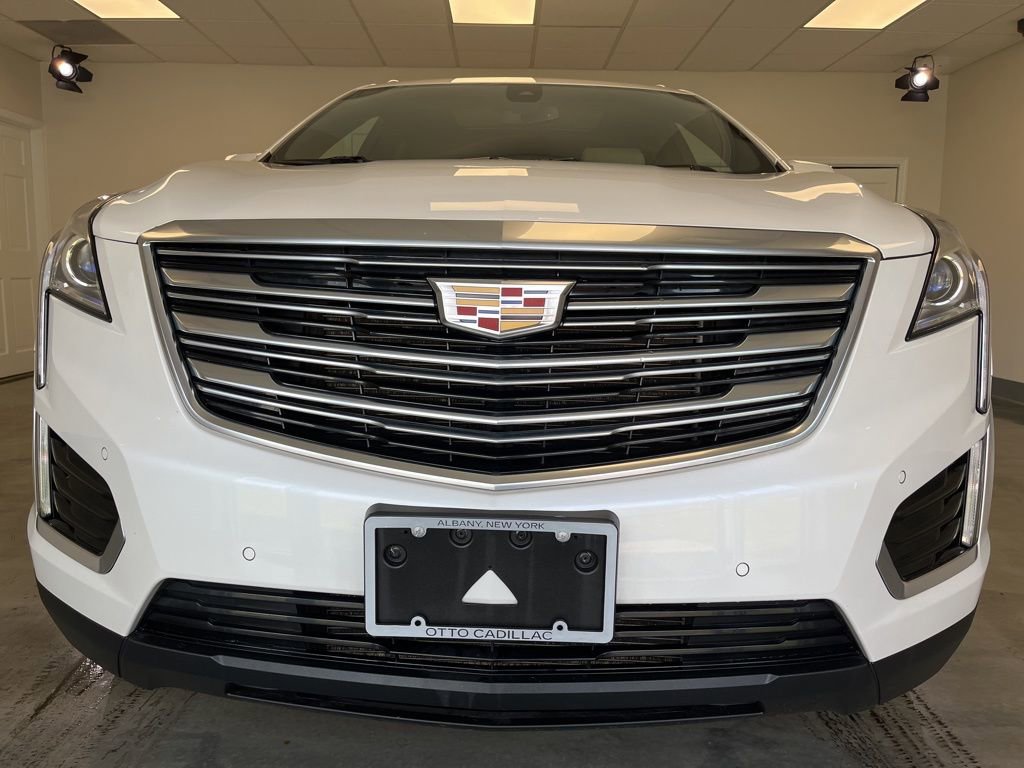 Used 2018 Cadillac XT5 Luxury w/ Driver Awareness Package image 7