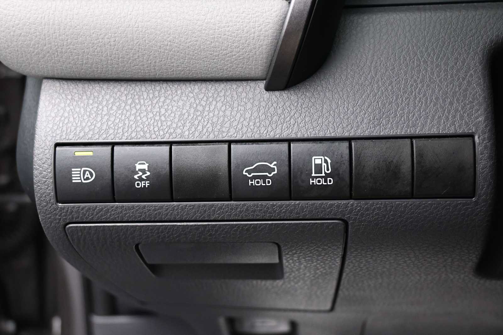 Used 2024 Toyota Camry SE AWD/4WD image 10