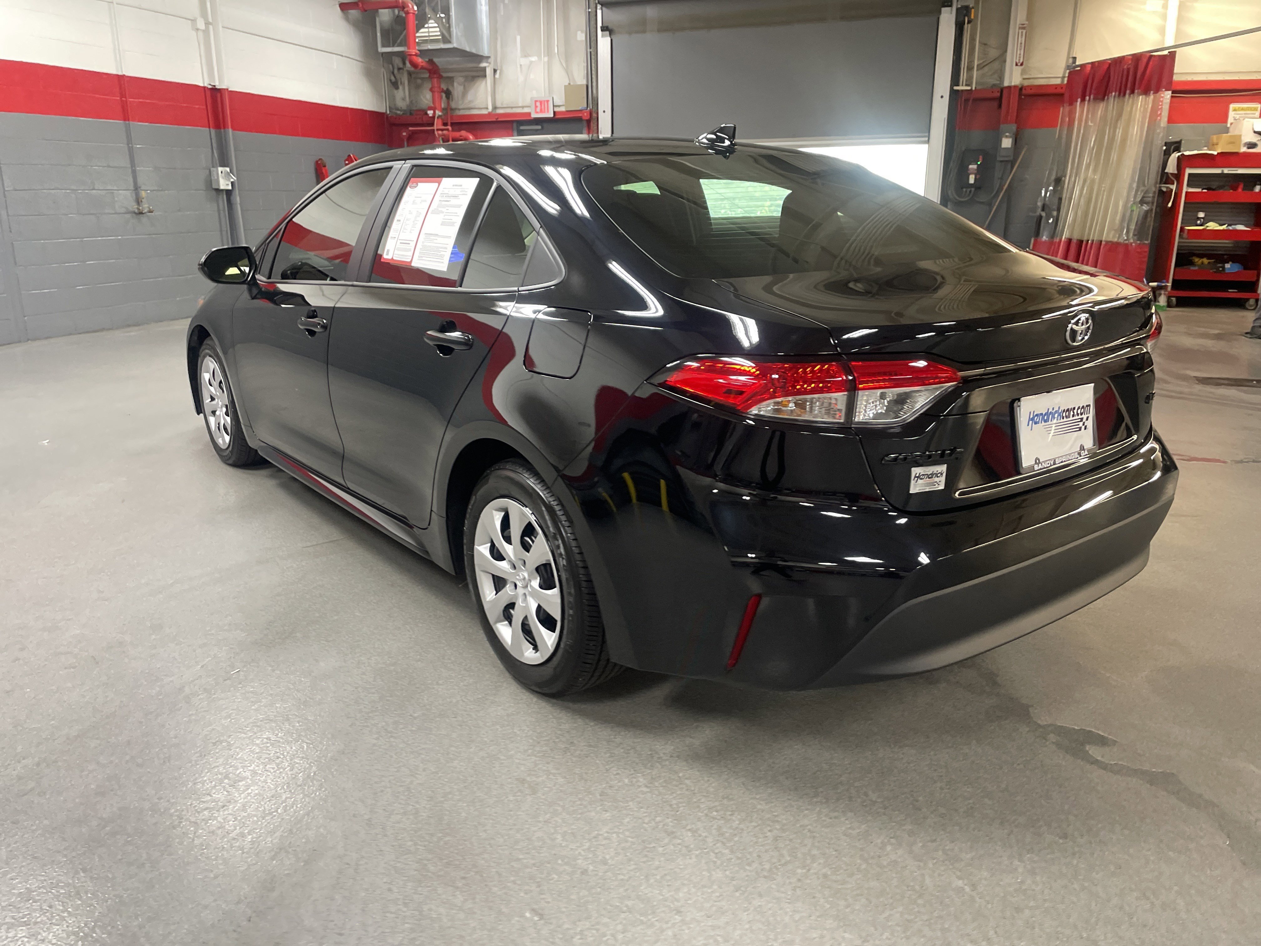 Used 2025 Toyota Corolla LE image 8