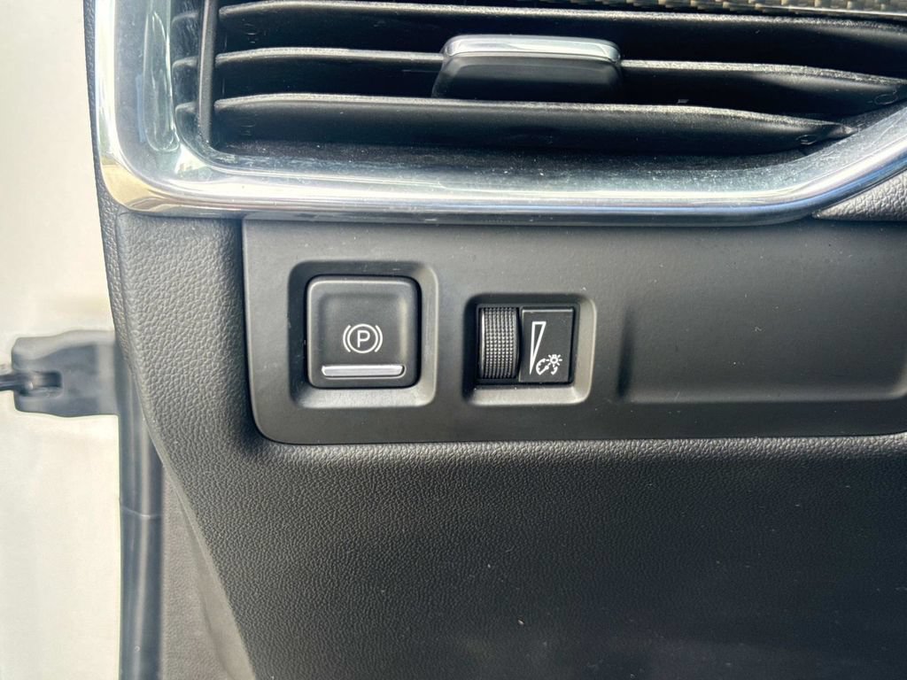 Used 2019 Cadillac XT4 Sport FWD image 23