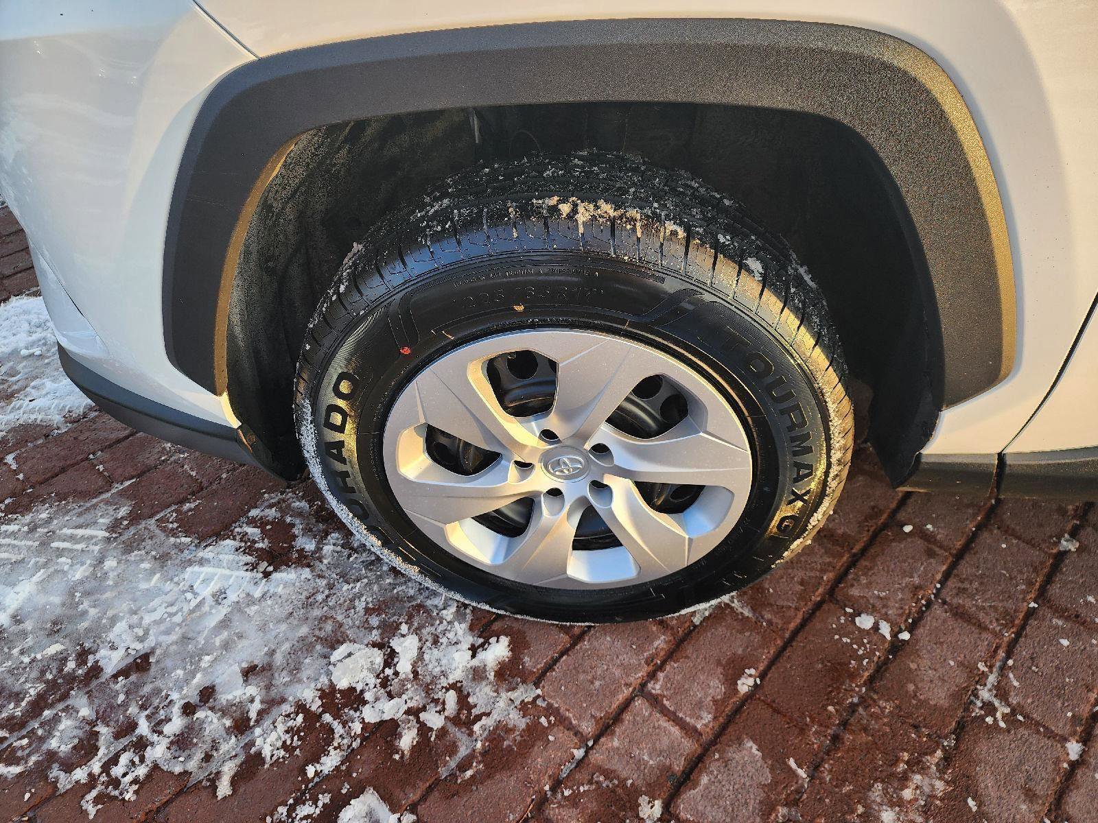 Used 2024 Toyota RAV4 LE image 6