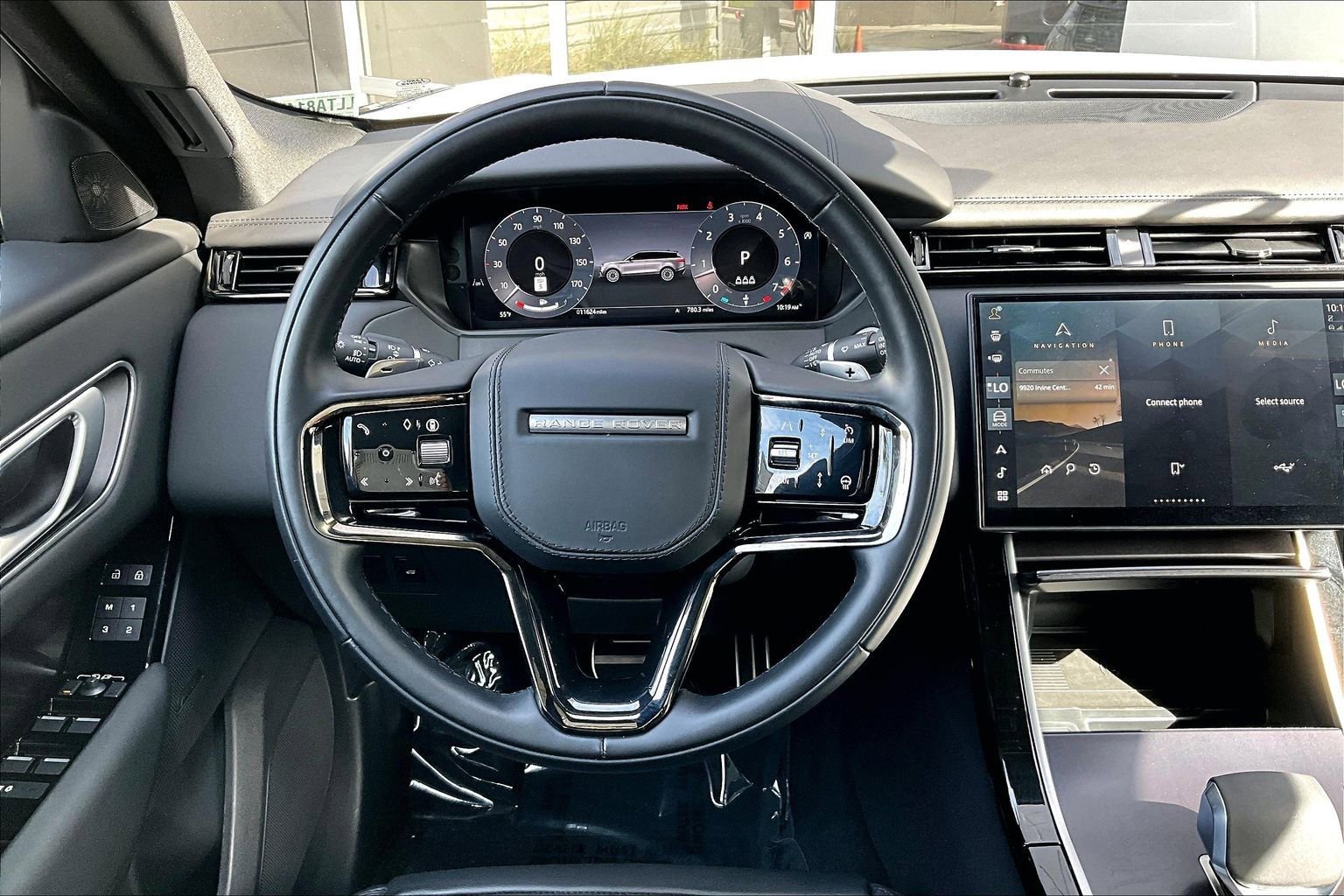 Used 2026 Land Rover Range Rover Velar Dynamic SE image 5