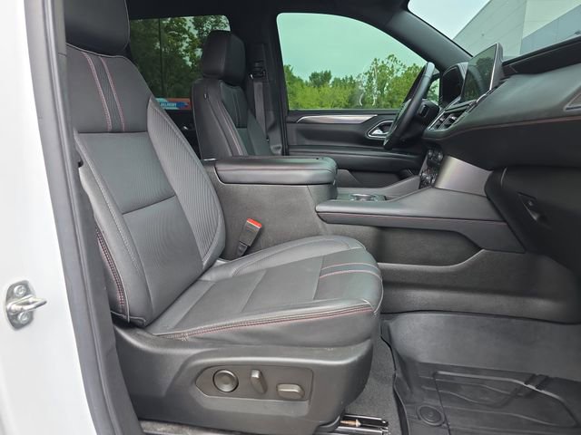 Used 2022 Chevrolet Tahoe RST w/ Luxury Package AWD/4WD image 16