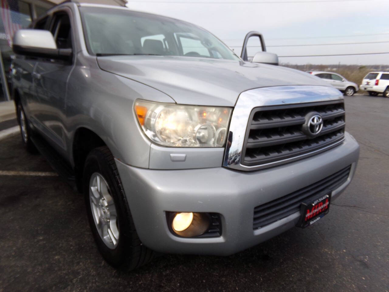 Used 2011 Toyota Sequoia SR5 w/ Premium Pkg AWD/4WD image 37