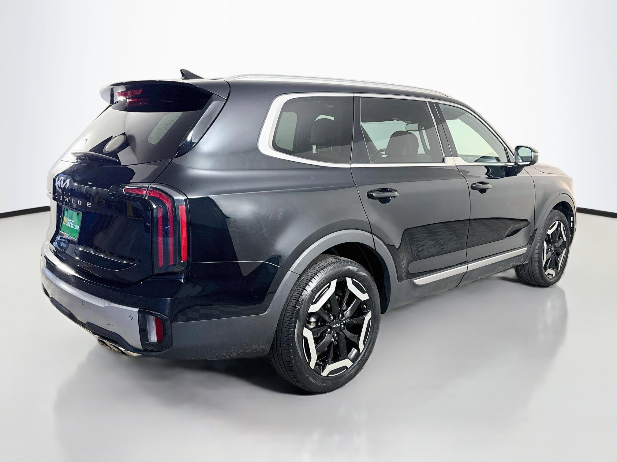 Used 2024 Kia Telluride EX w/ EX Captain's Chair Package FWD image 10
