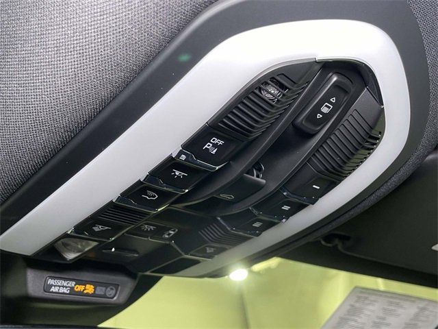 Used 2025 Porsche Macan image 47