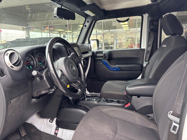 Used 2018 Jeep Wrangler Unlimited Sahara w/ Connectivity Group image 10