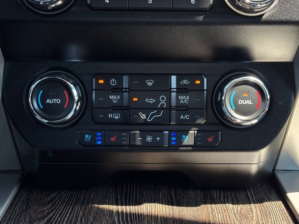 Used 2020 Ford F250 Lariat w/ Lariat Value Package image 49