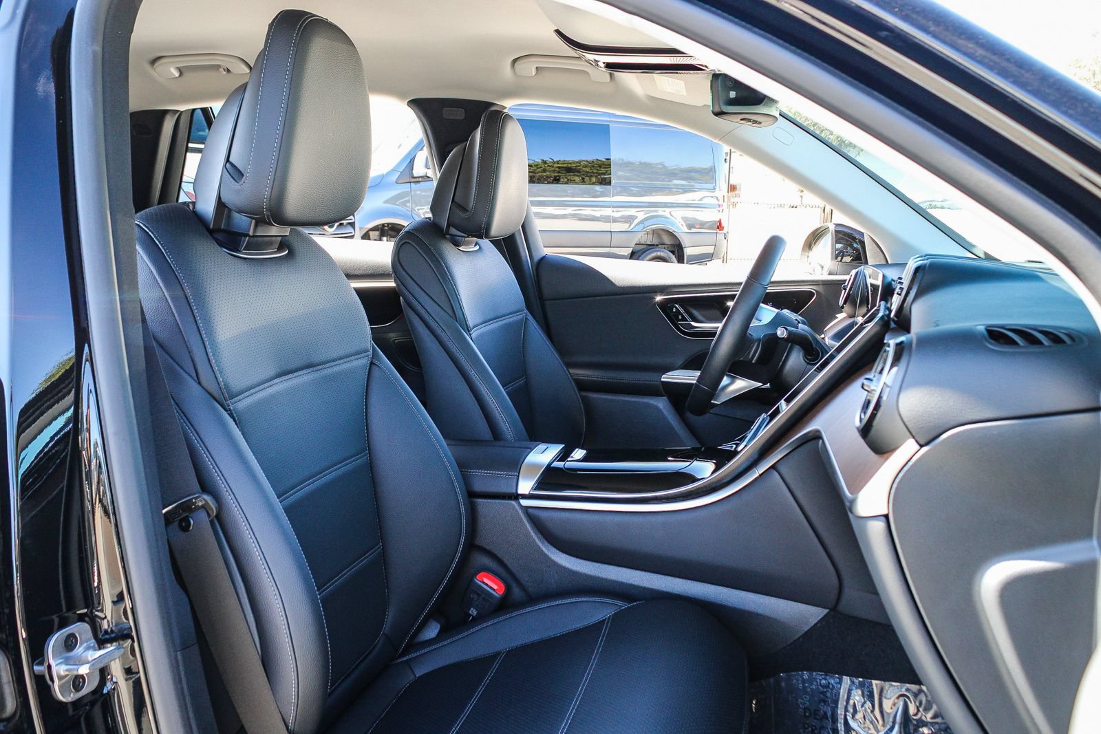 Certified 2025 Mercedes-Benz GLC 350e 4MATIC image 17
