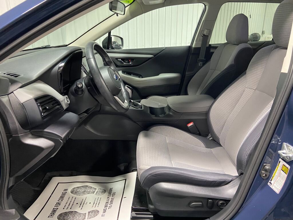 Used 2023 Subaru Outback Premium image 9
