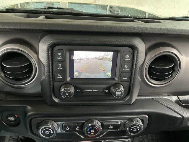 Used 2021 Jeep Gladiator Sport AWD/4WD image 8