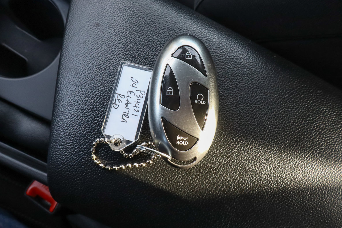 Used 2024 Hyundai Elantra SEL FWD image 27