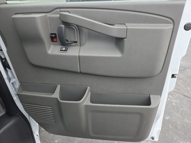 New 2026 Chevrolet Express 3500 Extended w/ Driver Convenience Package RWD image 19