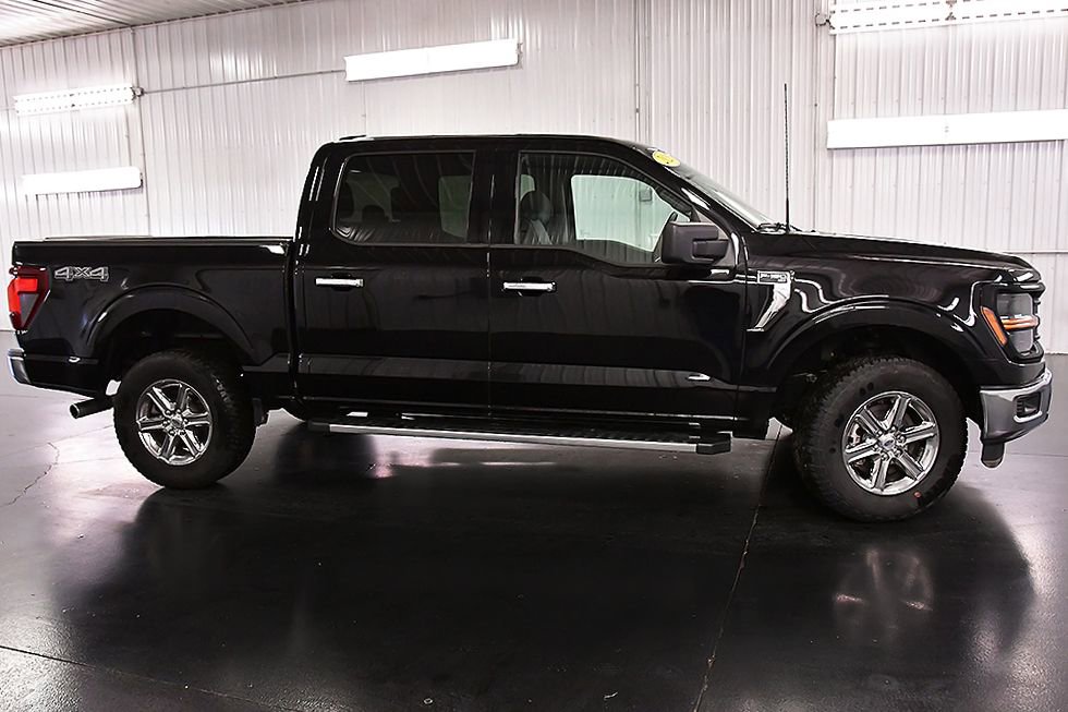 Used 2025 Ford F150 XLT w/ Equipment Group 301A Standard image 9