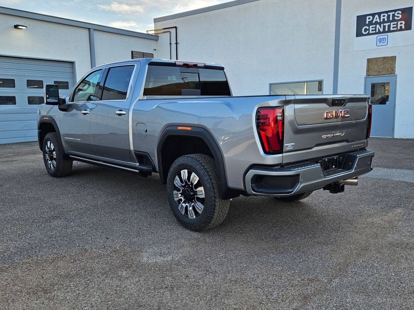 New 2026 GMC Sierra 2500 Denali w/ Denali Reserve Package AWD/4WD image 3