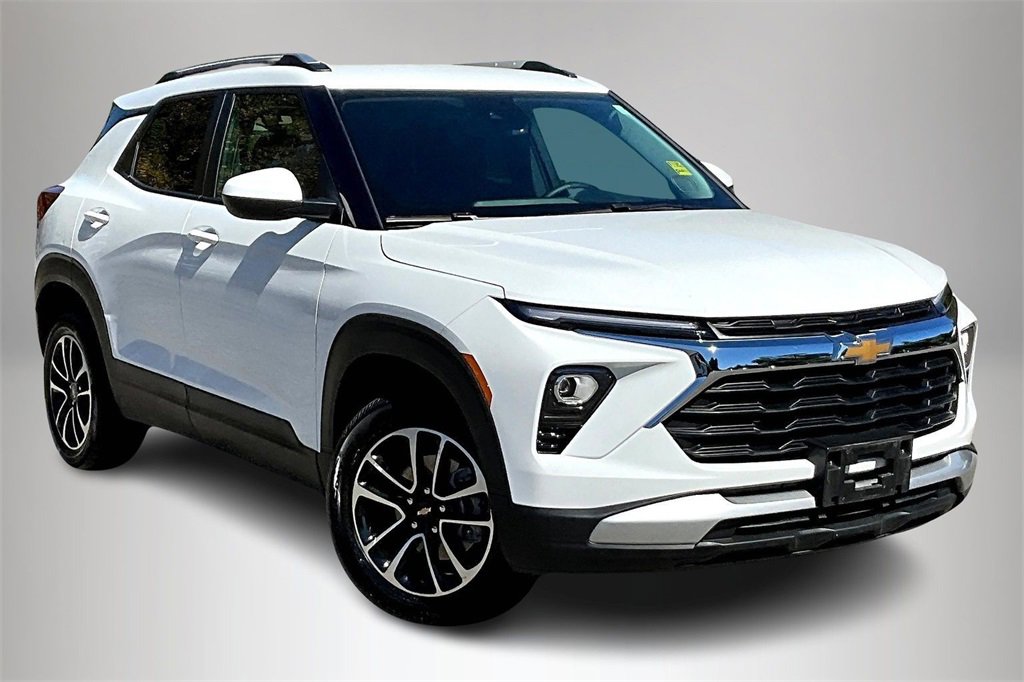 Used 2024 Chevrolet TrailBlazer LT w/ Convenience Package