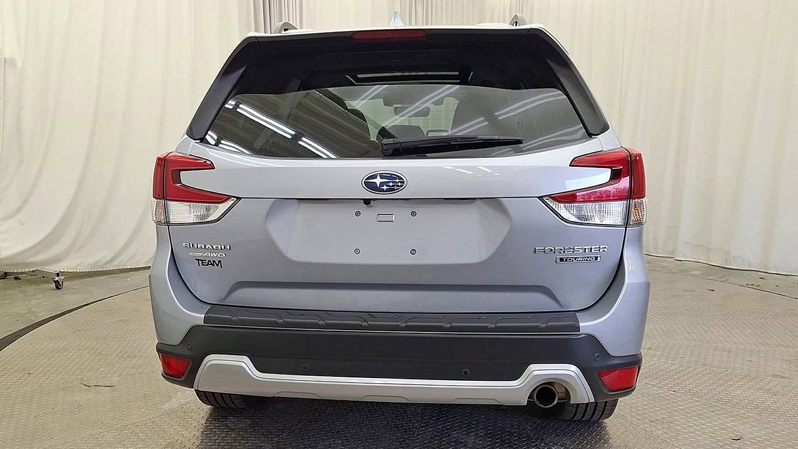 Used 2020 Subaru Forester Touring image 2