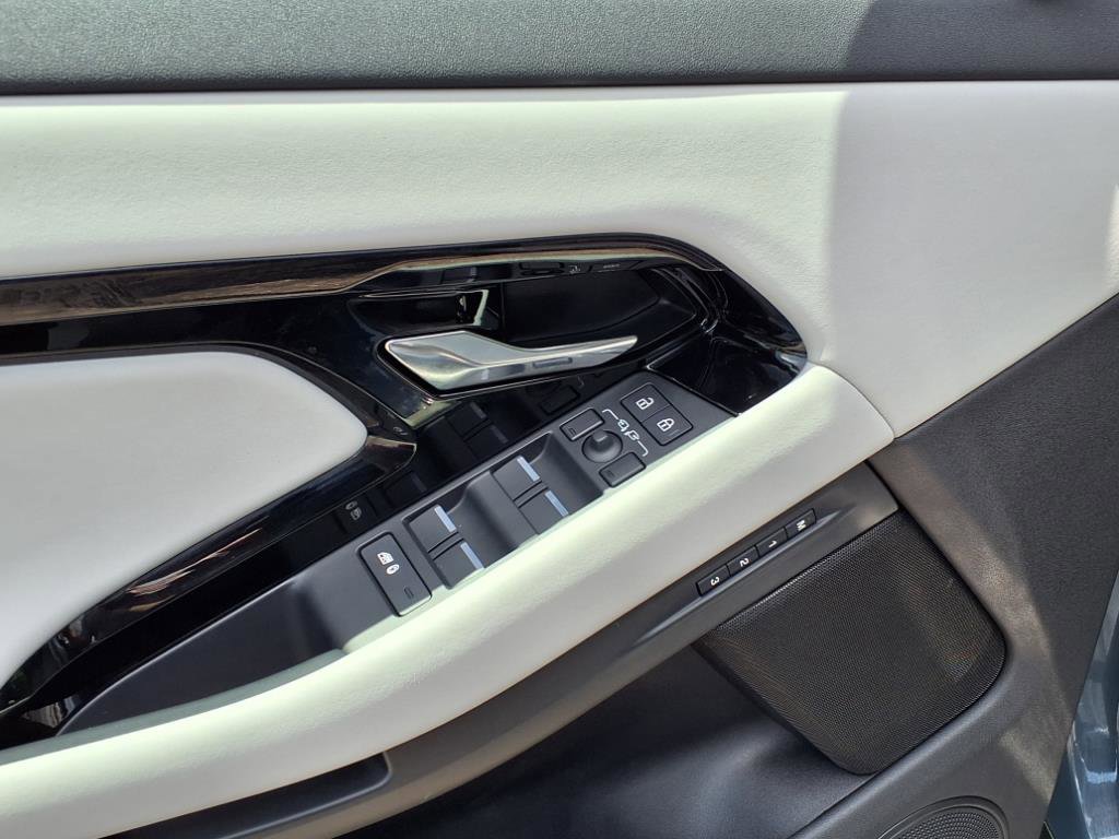 Certified 2025 Land Rover Range Rover Evoque S image 10