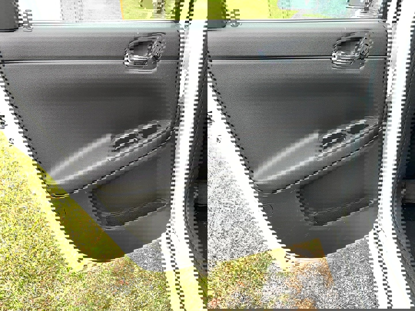 Used 2012 Chevrolet Impala LTZ FWD image 8