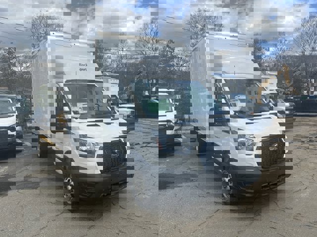 Used 2024 Ford Transit 350 DRW image 3