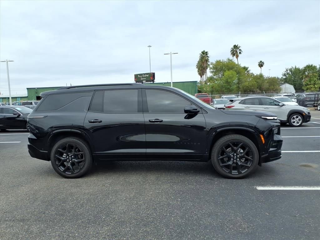 Used 2024 Chevrolet Traverse RS image 6