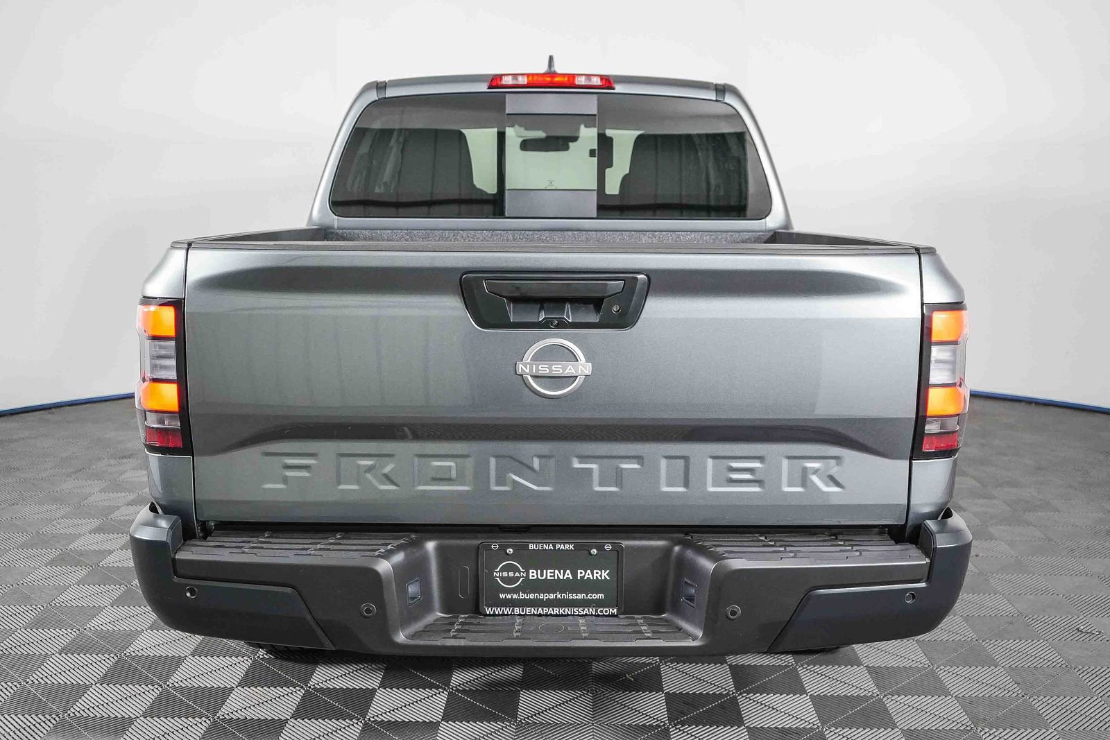Certified 2025 Nissan Frontier S image 7