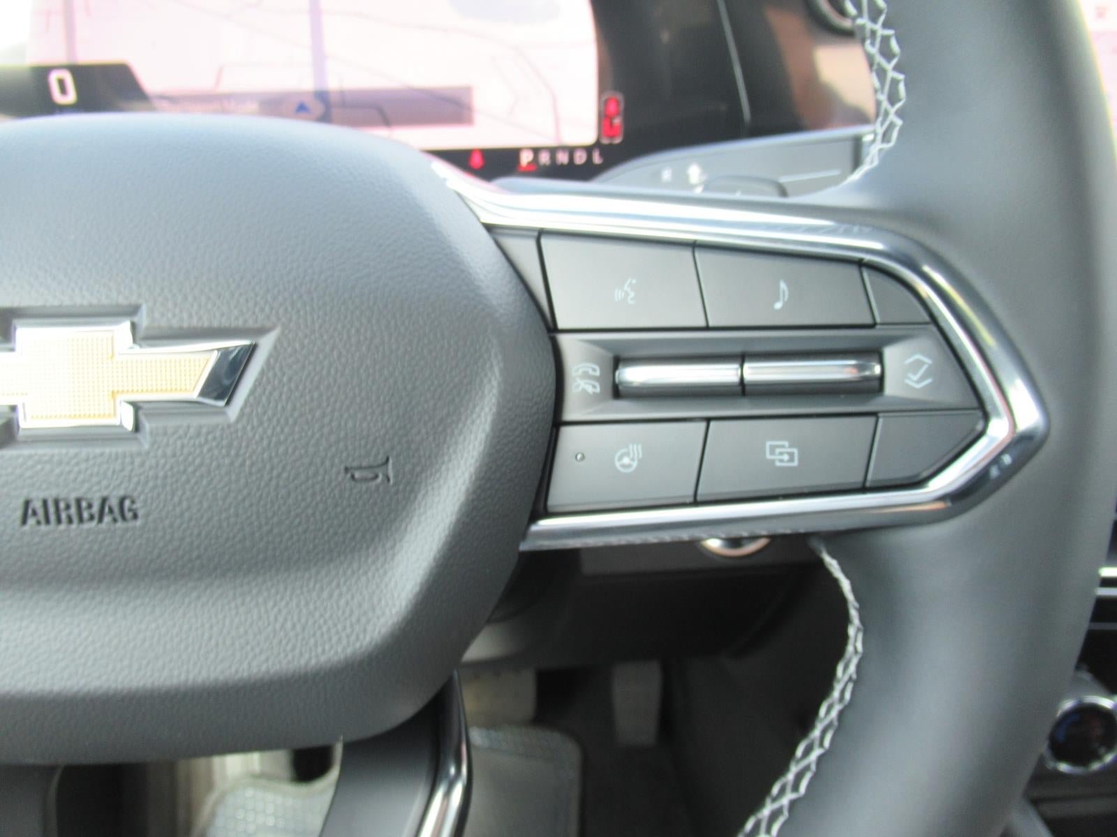 New 2027 Chevrolet Traverse LT FWD image 25